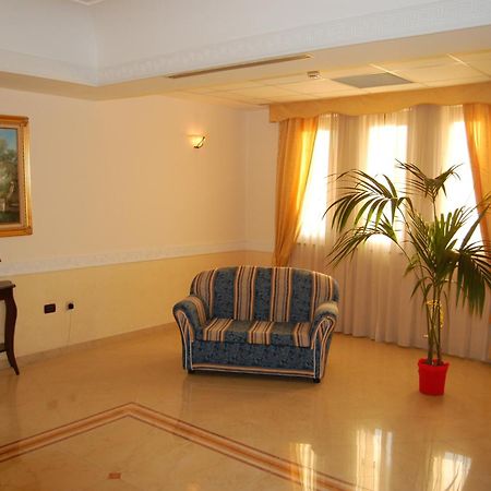 Venus Park Hotel Castel Volturno Eksteriør billede