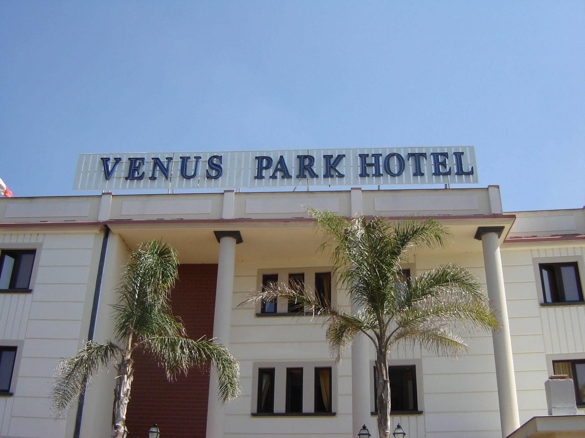 Venus Park Hotel Castel Volturno Eksteriør billede